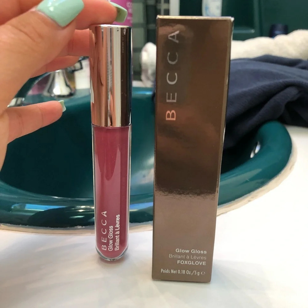 NIB BECCA GLOW GLOSS